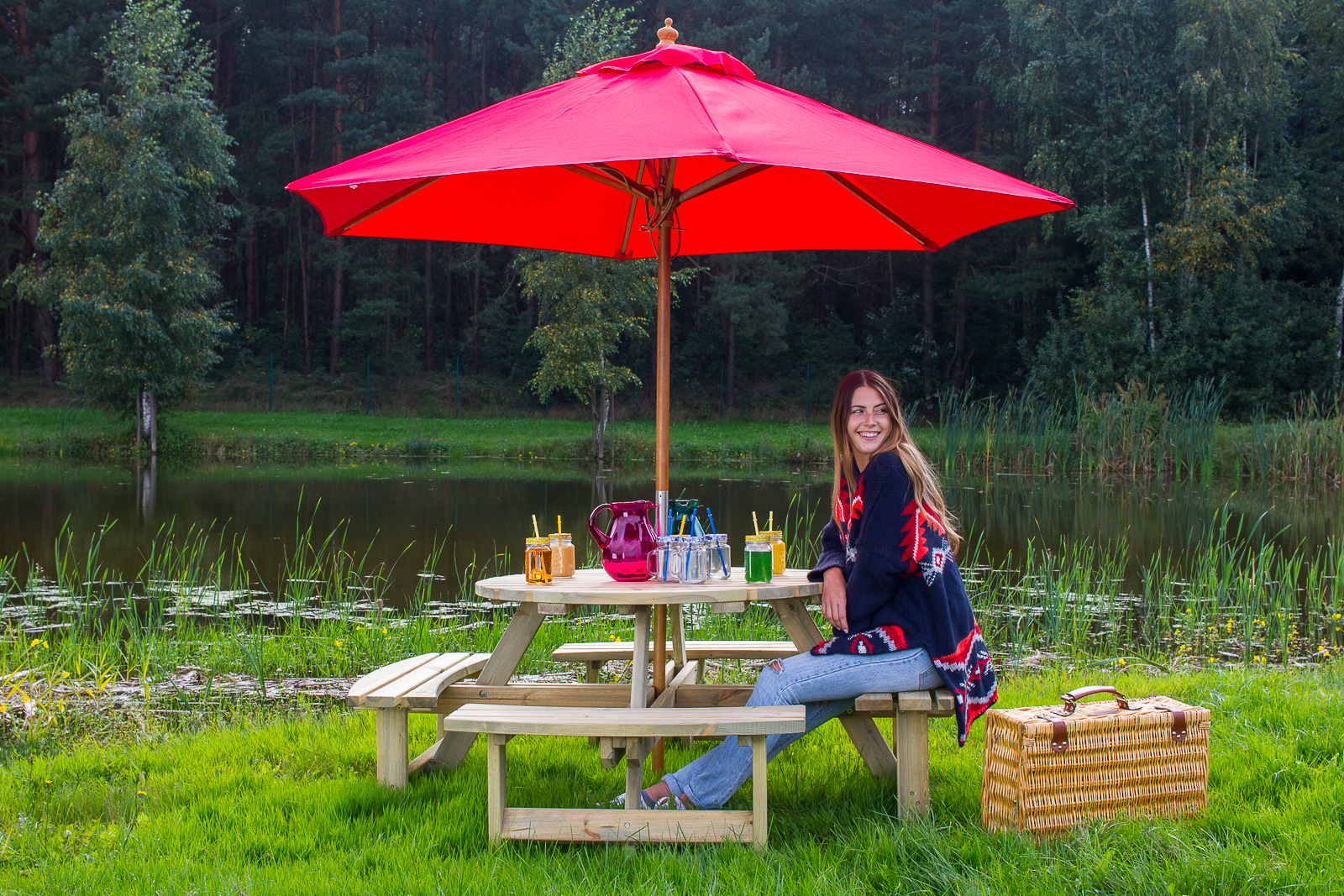Round Picnic Table Jork green